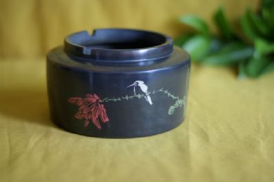 烟灰缸
